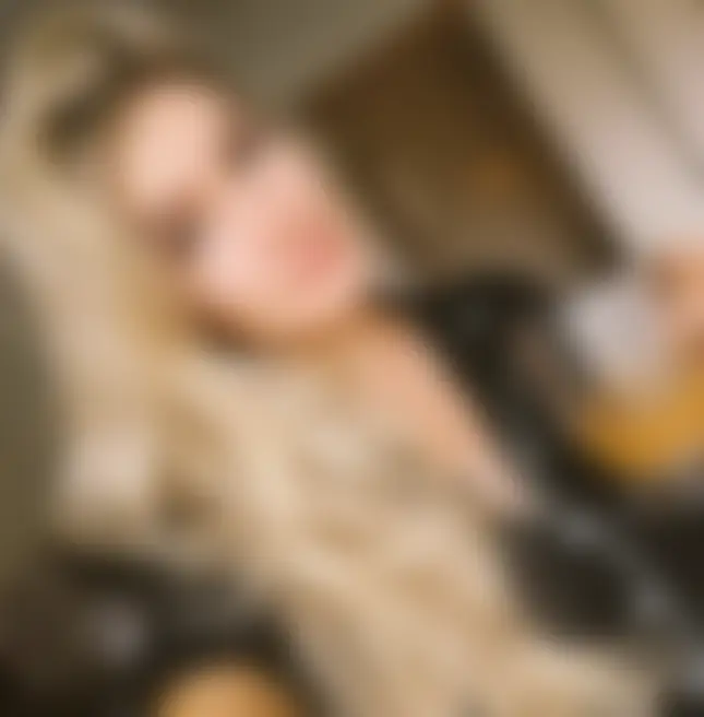 Alex19 Profile image 1